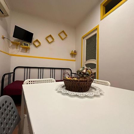 Апартаменты Vat' Coke House Неаполь Экстерьер фото